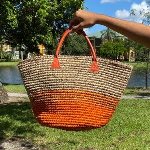 Fique bag. Orange and Natural Colors.